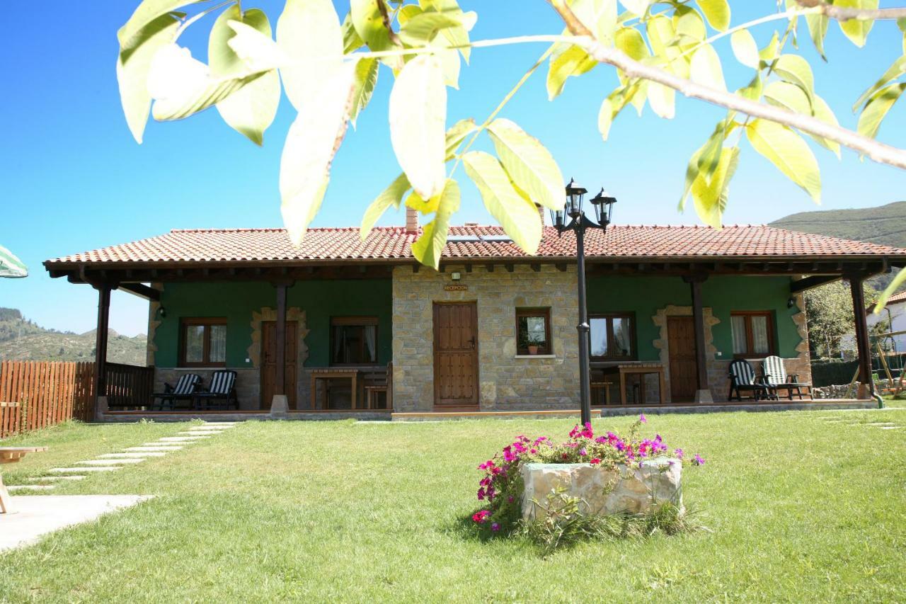 Coviellador Cangas de Onís Hostal Exterior foto